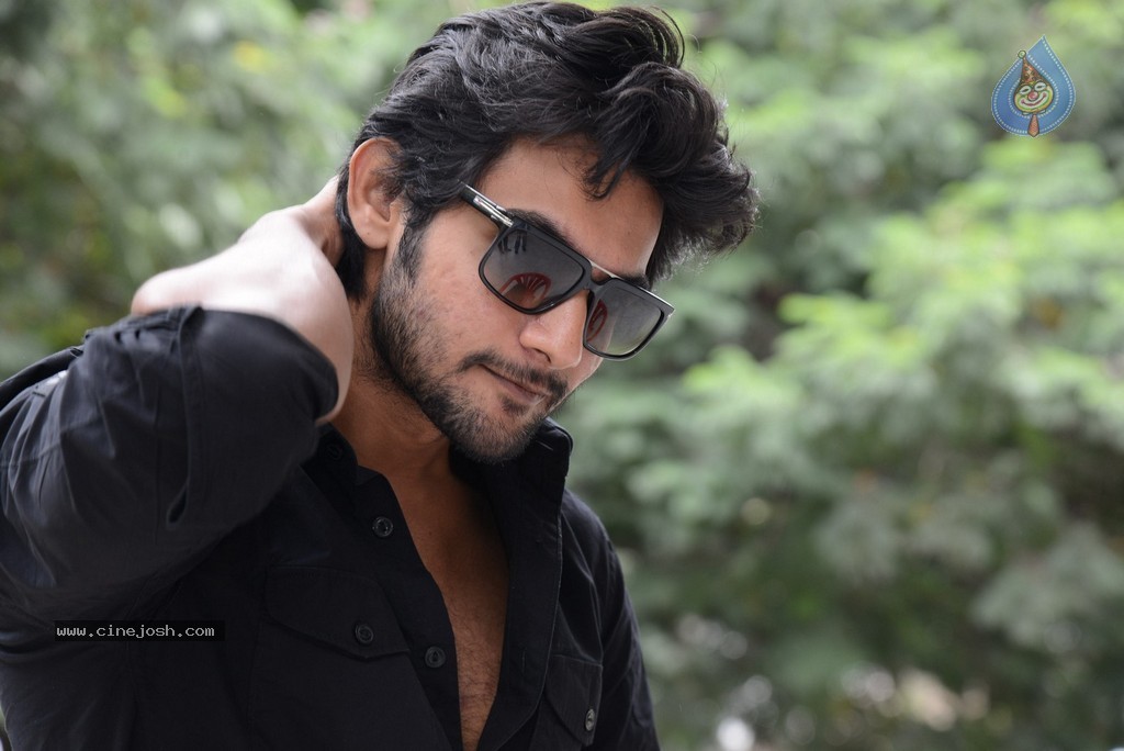 Aadi New Stills - 23 / 44 photos