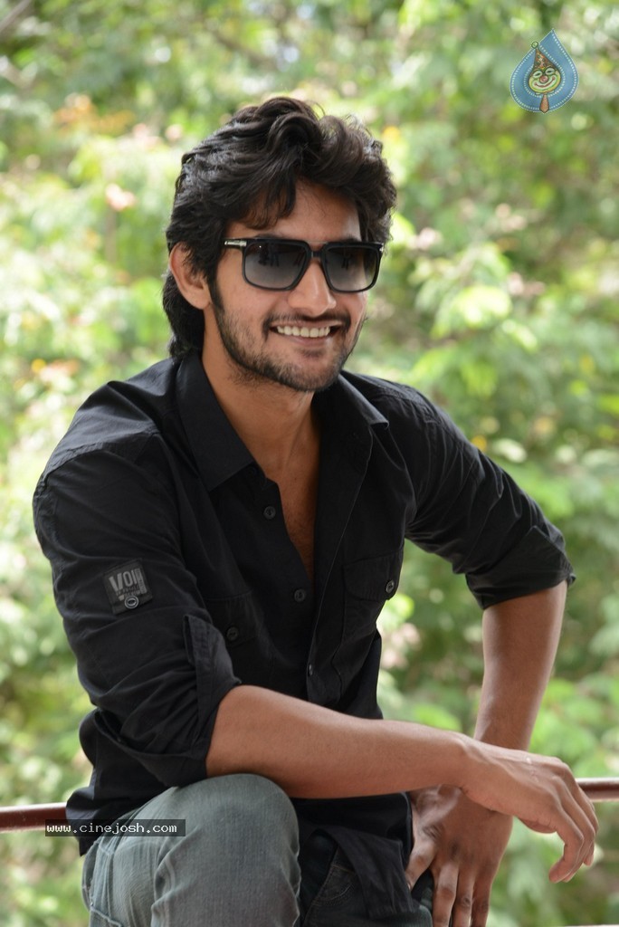 Aadi New Stills - 28 / 44 photos