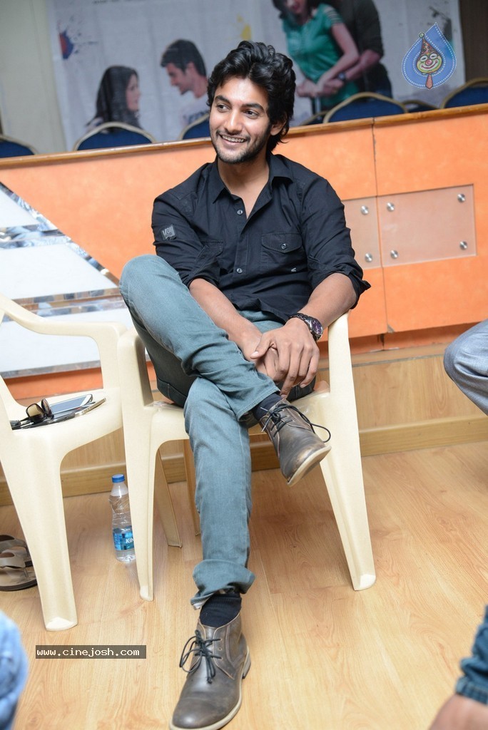 Aadi New Stills - 30 / 44 photos