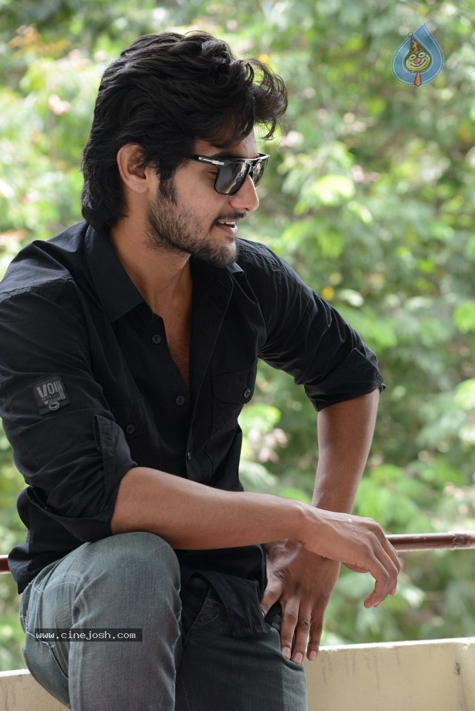 Aadi New Stills - 40 / 44 photos