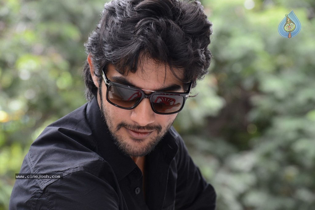 Aadi New Stills - 41 / 44 photos