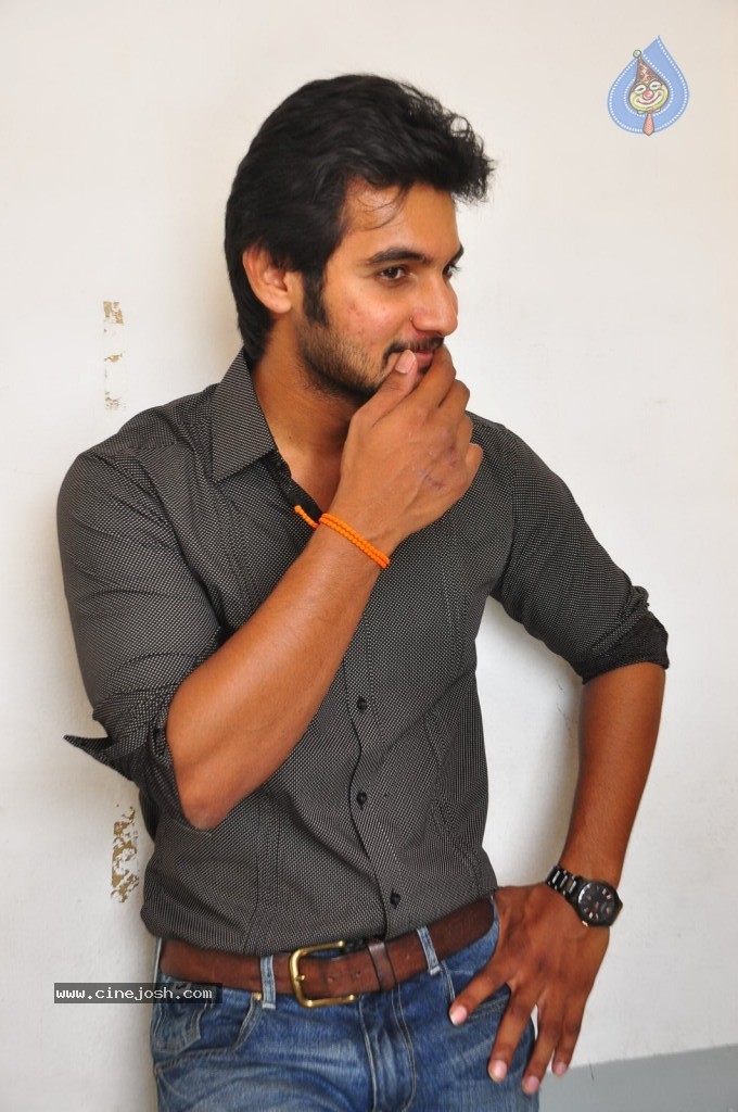 Aadi Stills - 9 / 41 photos