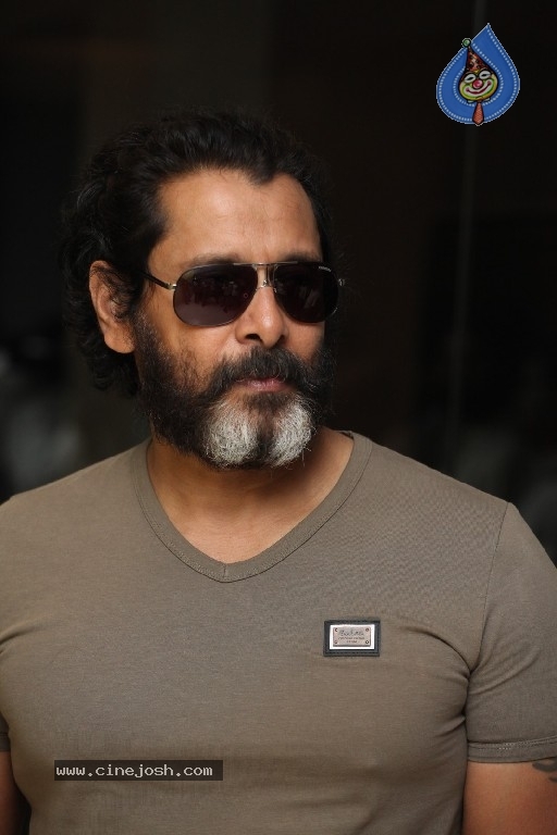 Chiyaan Vikram Interview - 13 / 33 photos