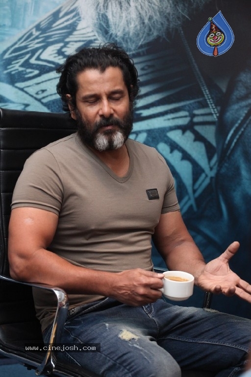 Chiyaan Vikram Interview - 23 / 33 photos