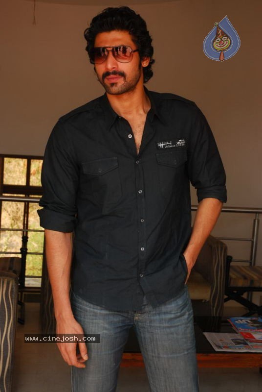 Daggubati Rana  Stills - 8 / 20 photos