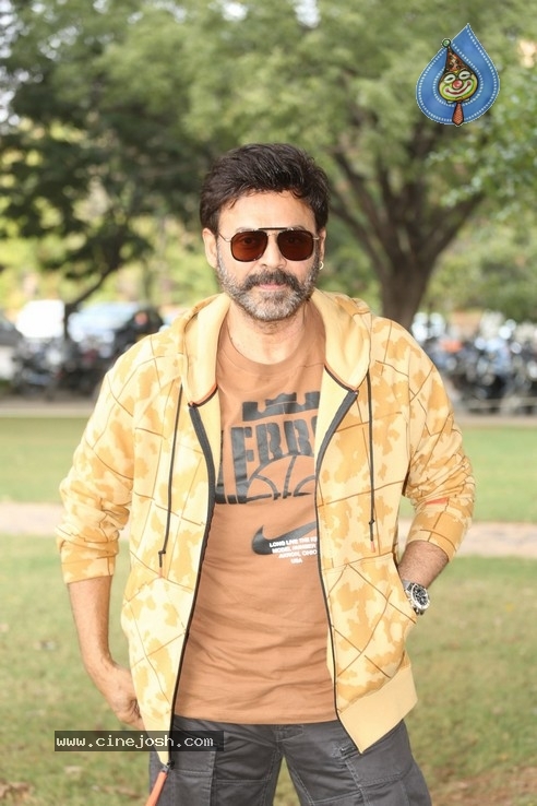 Daggubati Venkatesh Stills - 4 / 21 photos