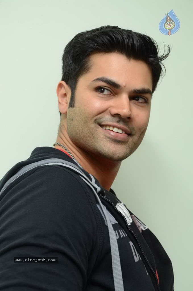 Ganesh Venkatraman Stills in Dhamarukam - 59 / 64 photos