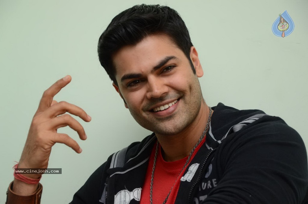 Ganesh Venkatraman Stills in Dhamarukam - 61 / 64 photos