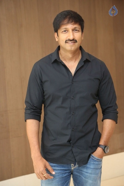 Gopichand New Photos - 16 / 17 photos