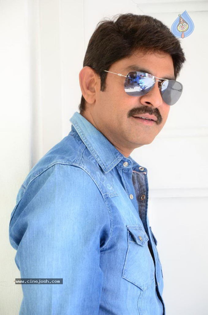 Jagapathi Babu New Stills - 41 / 59 photos