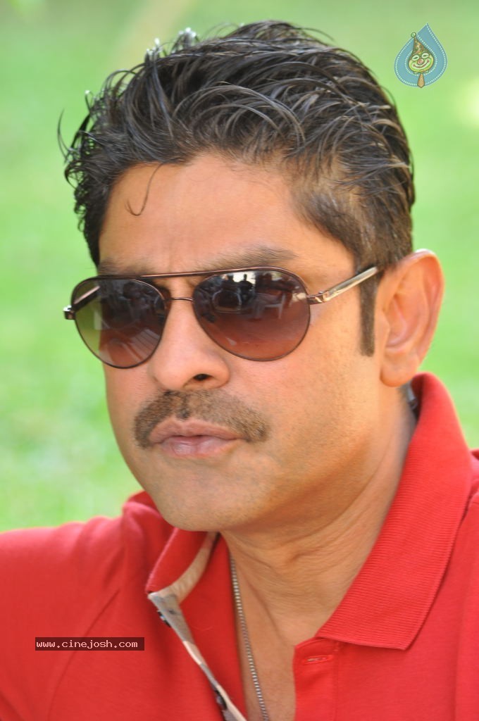 Jagapathi Babu New Stills - 42 / 59 photos