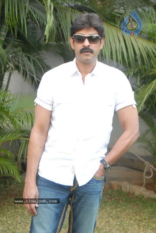 Jagapathi Babu Stills - 6 / 36 photos