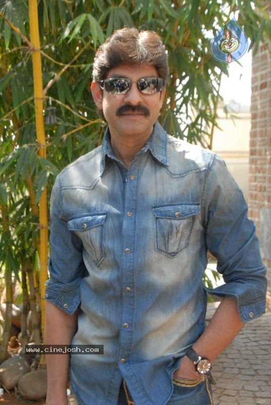 Jagapathi Babu Stills - 8 / 36 photos