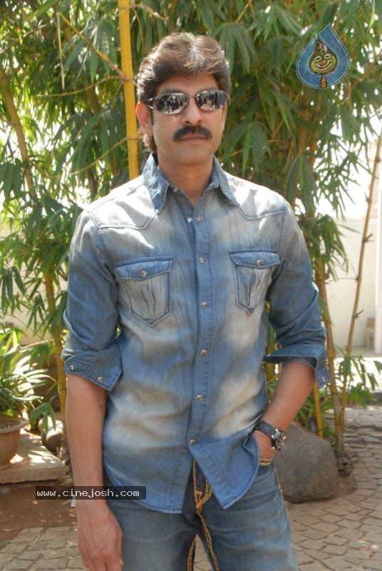 Jagapathi Babu Stills - 9 / 36 photos