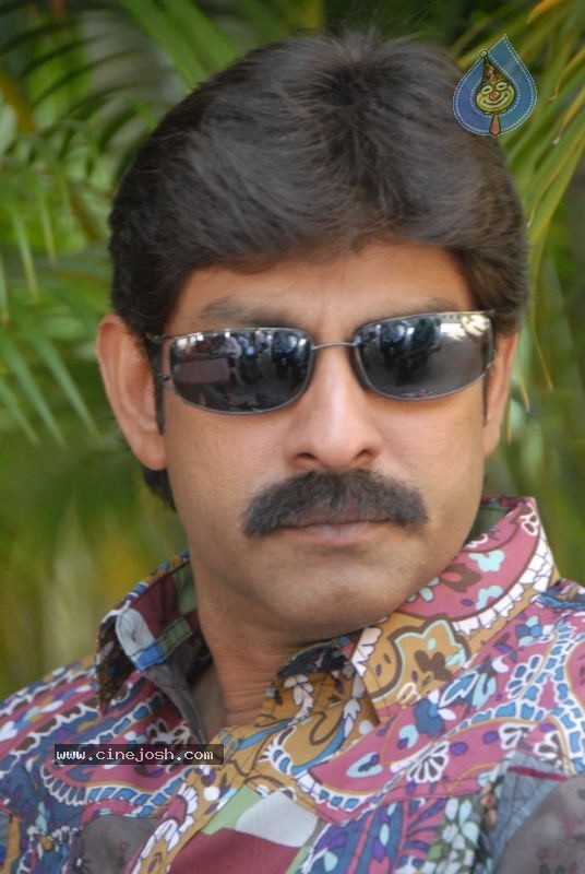 Jagapathi Babu Stills - 12 / 36 photos