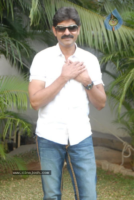 Jagapathi Babu Stills - 16 / 36 photos