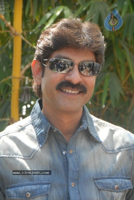 Jagapathi Babu Stills - 17 / 36 photos