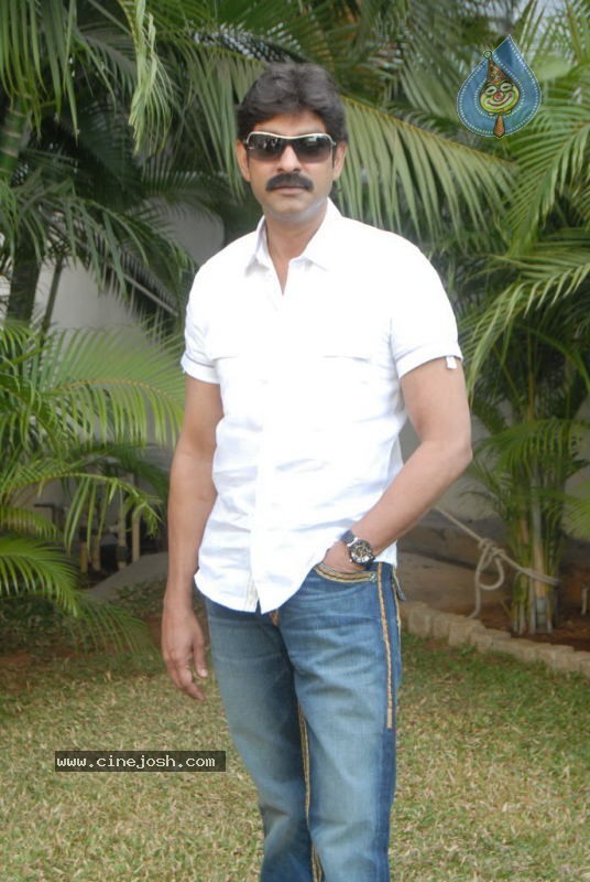 Jagapathi Babu Stills - 21 / 36 photos