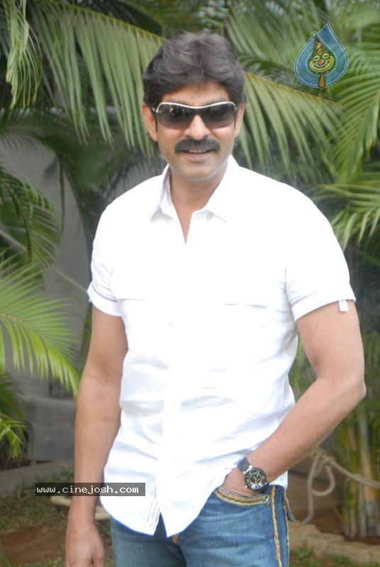 Jagapathi Babu Stills - 27 / 36 photos