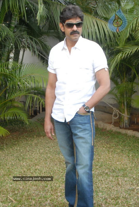 Jagapathi Babu Stills - 33 / 36 photos