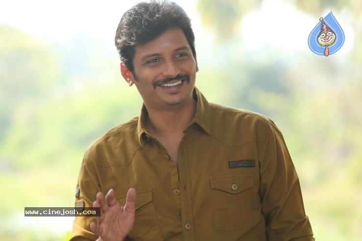 Jiiva Stills - 22 / 38 photos