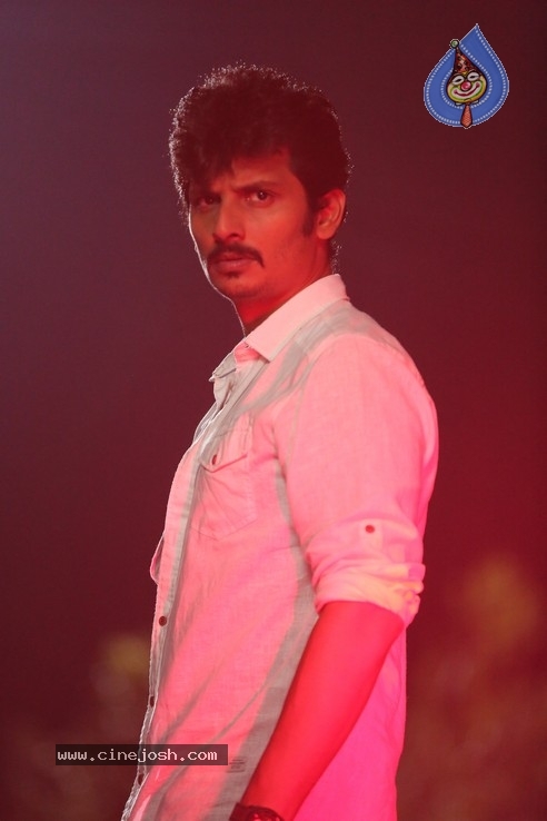 Jiiva Stills - 32 / 38 photos