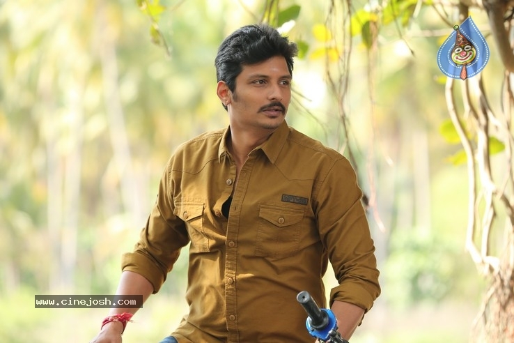 Jiiva Stills - 38 / 38 photos