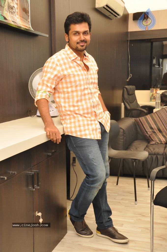 Karthi Interview Stills - 23 / 63 photos