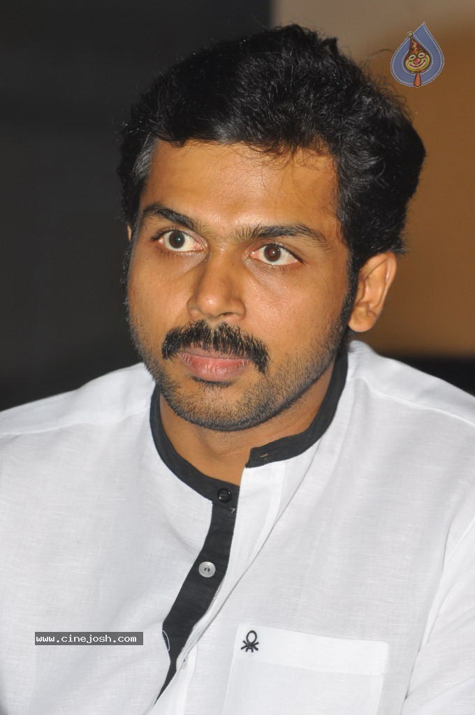 Karthi Stills - 14 / 28 photos