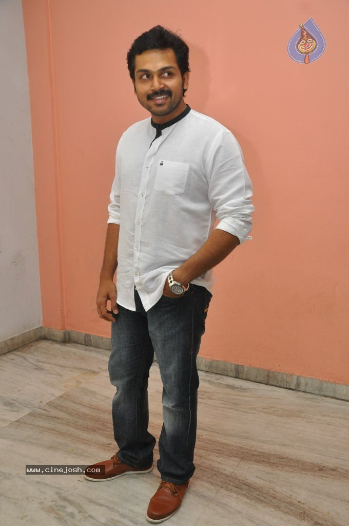 Karthi Stills - 18 / 28 photos