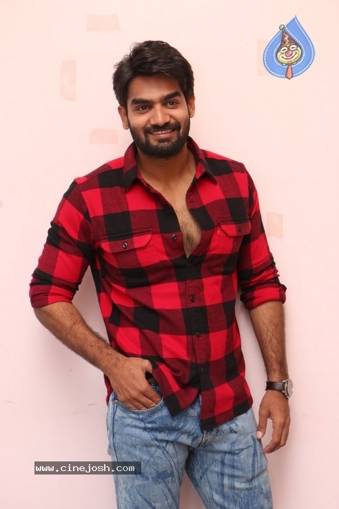 Kartikeya Gummakonda Photos - 4 / 21 photos