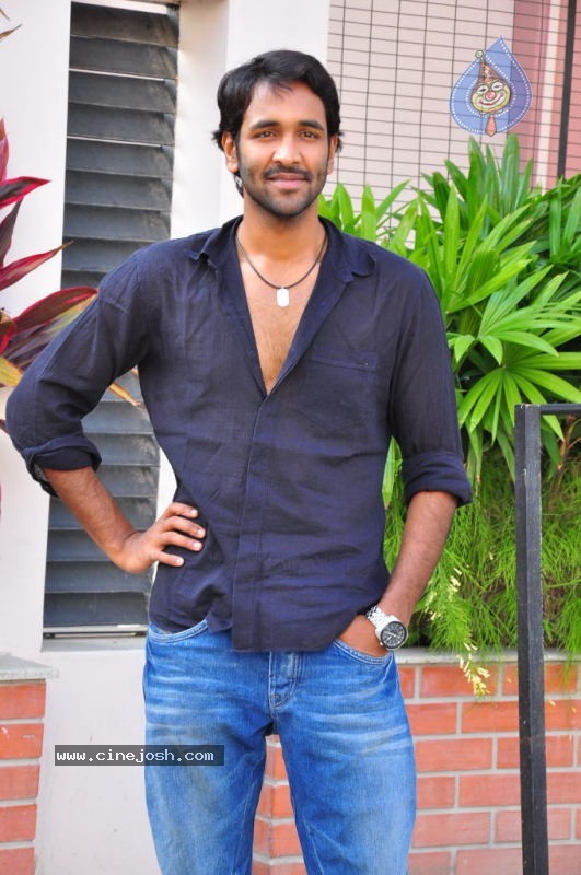 Manchu Vishnu Stills - 3 / 29 photos