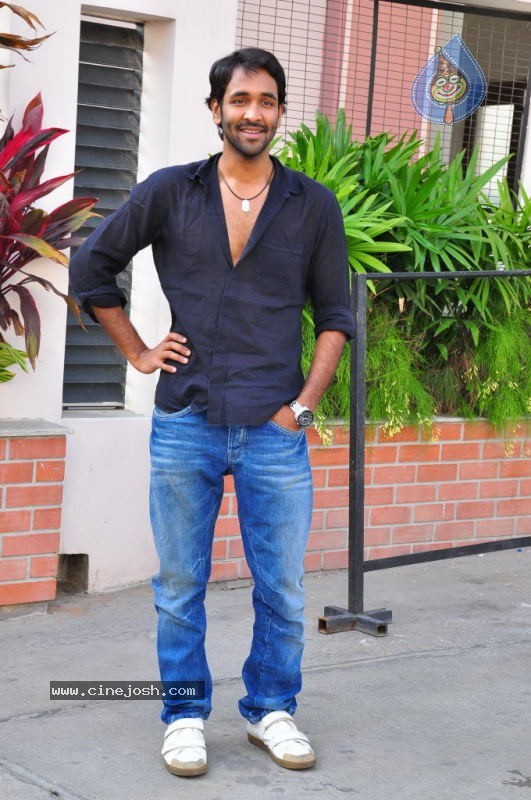 Manchu Vishnu Stills - 6 / 29 photos