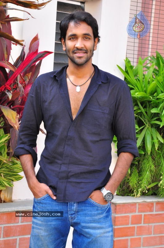 Manchu Vishnu Stills - 18 / 29 photos