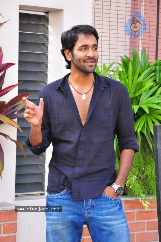 Manchu Vishnu Stills - 24 / 29 photos