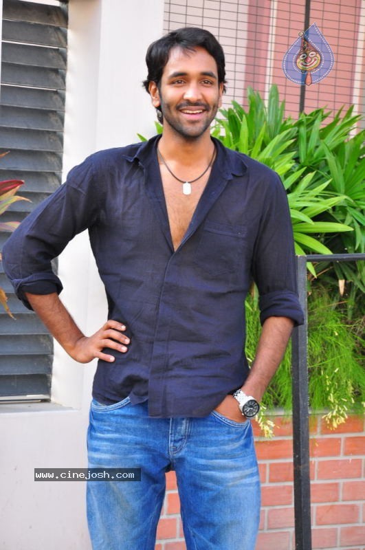 Manchu Vishnu Stills - 25 / 29 photos