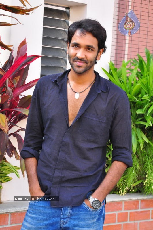 Manchu Vishnu Stills - 27 / 29 photos