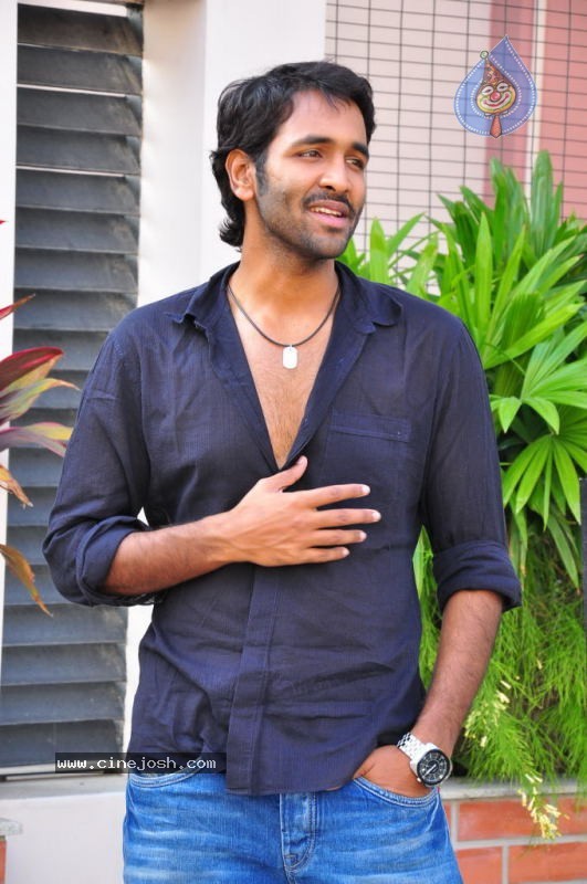 Manchu Vishnu Stills - 28 / 29 photos