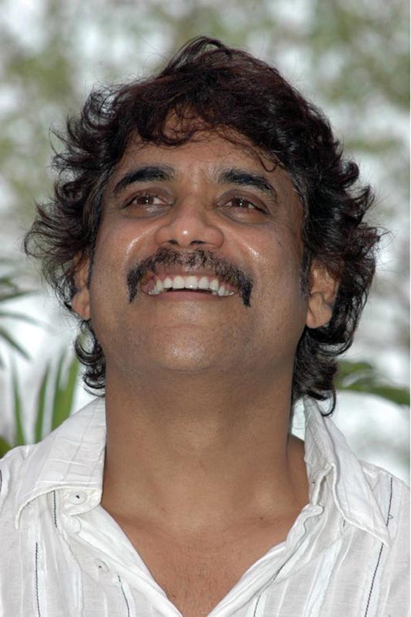 Viral Pic: Nagarjuna's Old and Grey Haired Look Goes All Over The Internet!