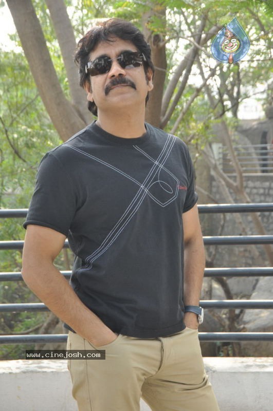 Nagarjuna Solo Stills - 22 / 58 photos