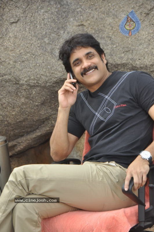 Nagarjuna Solo Stills - 51 / 58 photos