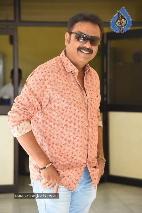 Naresh Photos - 18 / 21 photos