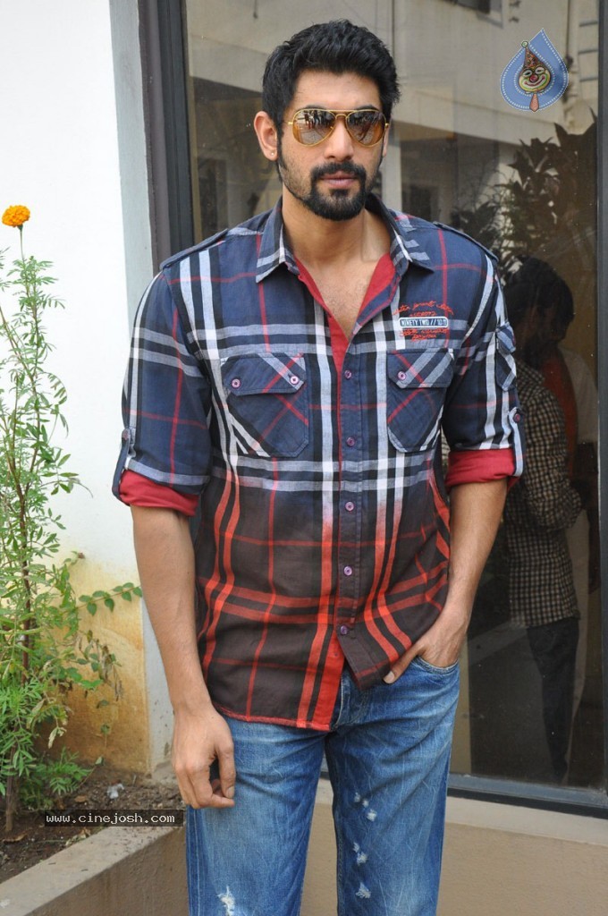 Rana New Stills - 34 / 43 photos