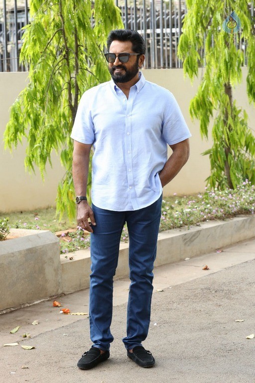 Sarath Kumar Photos - 4 / 21 photos