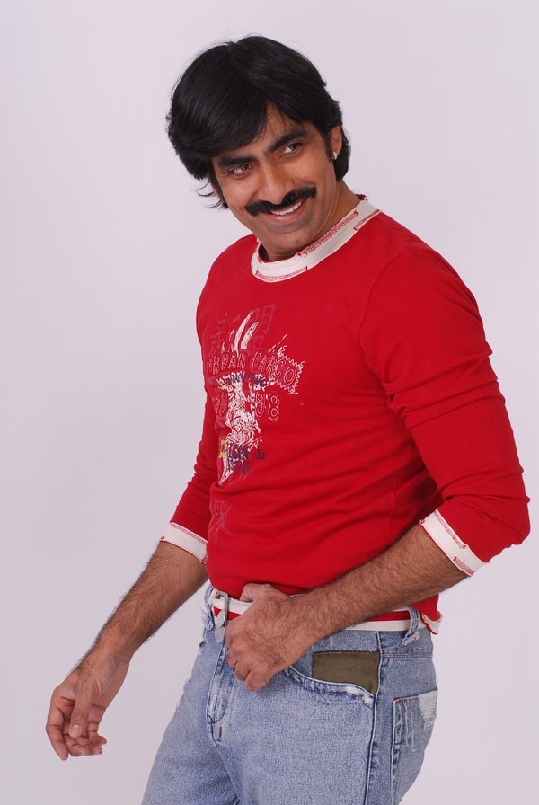 Ravi Teja - Shambo Siva Shambo movie stills - 3 / 9 photos