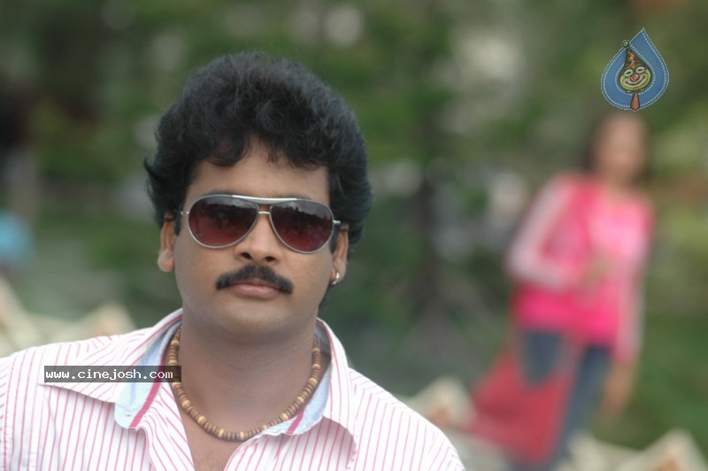 Shivaji Stills - 23 / 26 photos