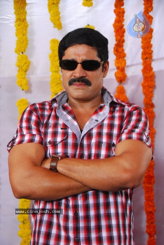 Srihari Gallery - 24 / 28 photos