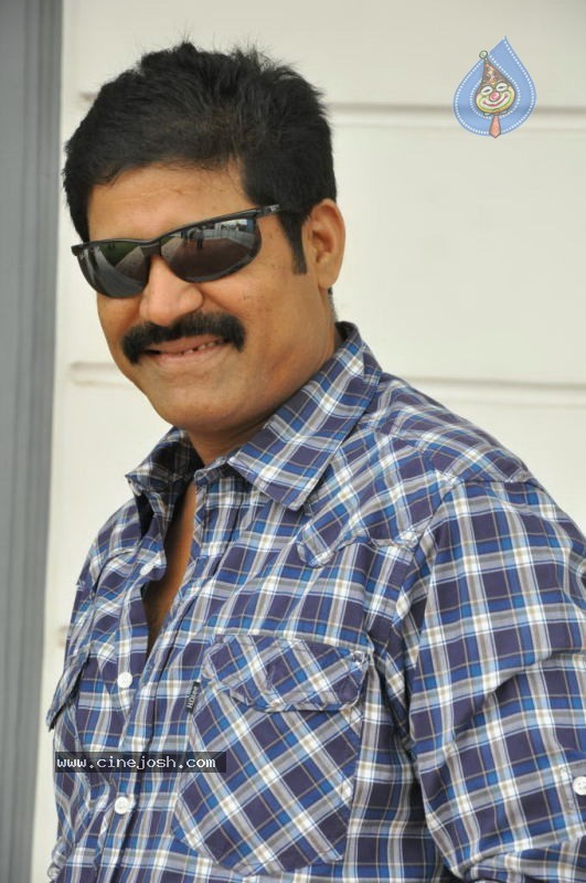 Srihari New Stills - 8 / 28 photos