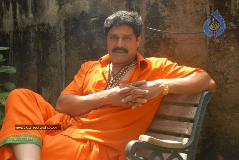 Srihari Solo Stills - 10 / 26 photos