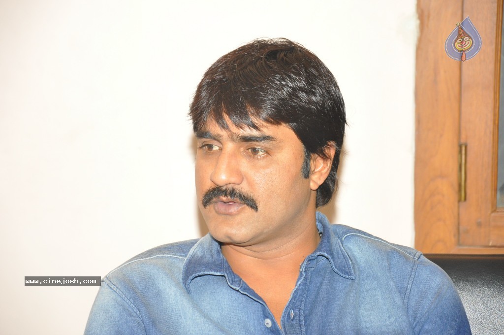 Srikanth New Stills - 22 / 37 photos